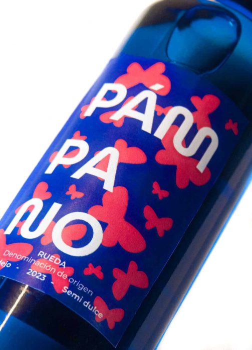 Diseño etiqueta de vino Cuatro Rayas